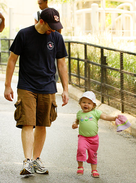 Andrew and Ella walking at the DC Zoo